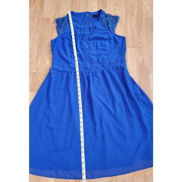 City Chic Lace Inset Fit & Flare Dress Sz XS/14 - Picture 7 of 12